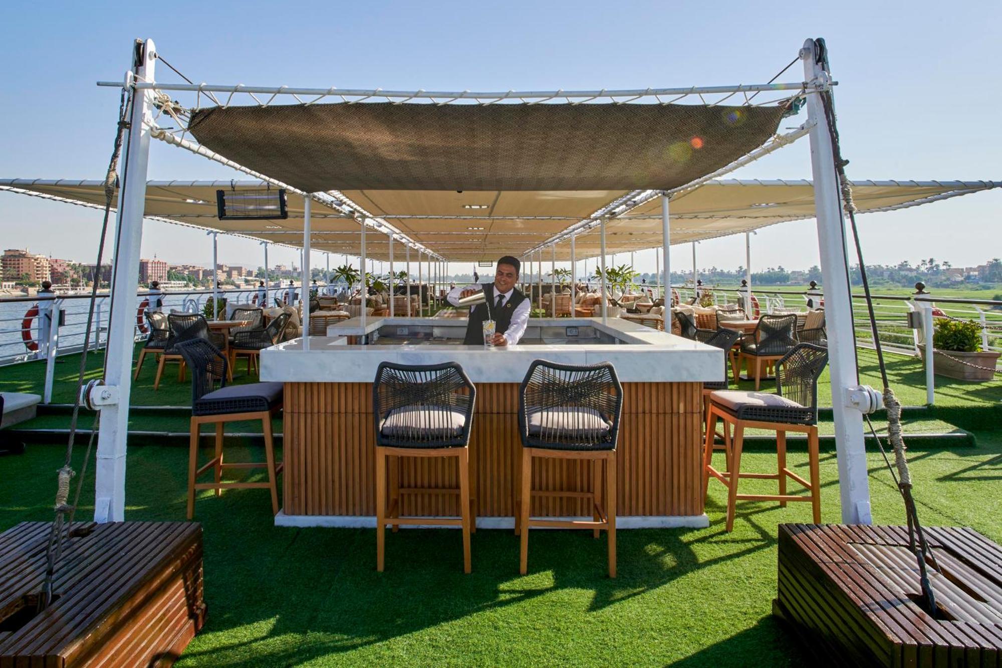 Moevenpick Royal Lotus Nile Cruise, Every Monday Four Nights From Luxor, Every Friday Three Nights From Aswan - Including Excursions & Sightseeing エクステリア 写真