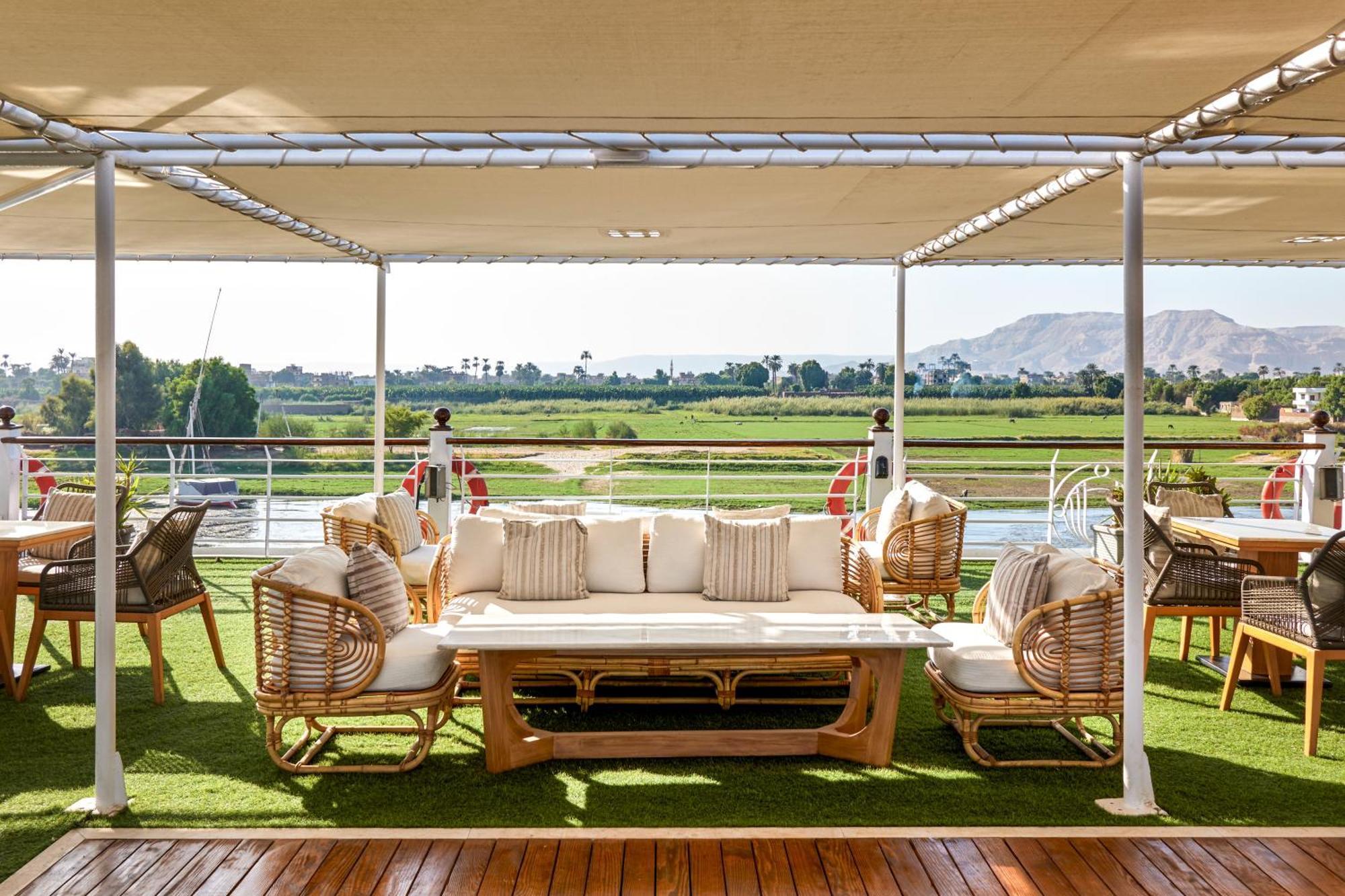 Moevenpick Royal Lotus Nile Cruise, Every Monday Four Nights From Luxor, Every Friday Three Nights From Aswan - Including Excursions & Sightseeing エクステリア 写真