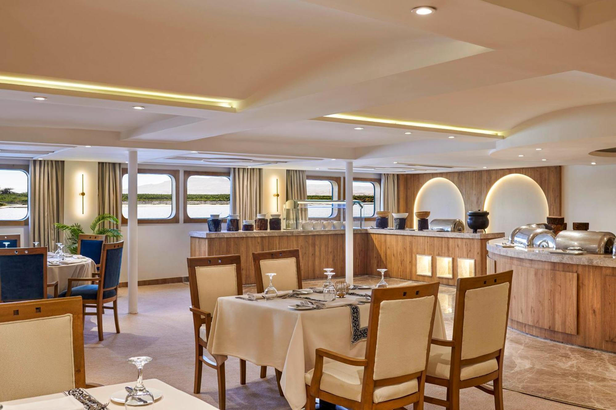 Moevenpick Royal Lotus Nile Cruise, Every Monday Four Nights From Luxor, Every Friday Three Nights From Aswan - Including Excursions & Sightseeing エクステリア 写真